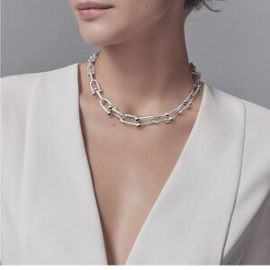 Tiffany HardWear
Graduated Link Necklace